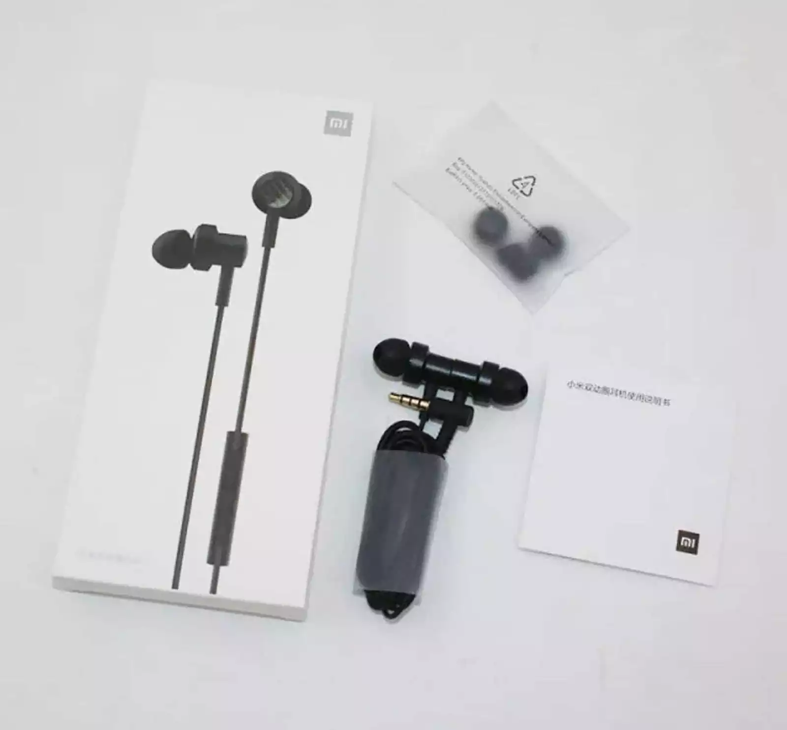 Xiaomi Mi SDQEJ06WM Earphone-P خرید هندزفری شیائومی Mi SDQEJ06WM تجریش